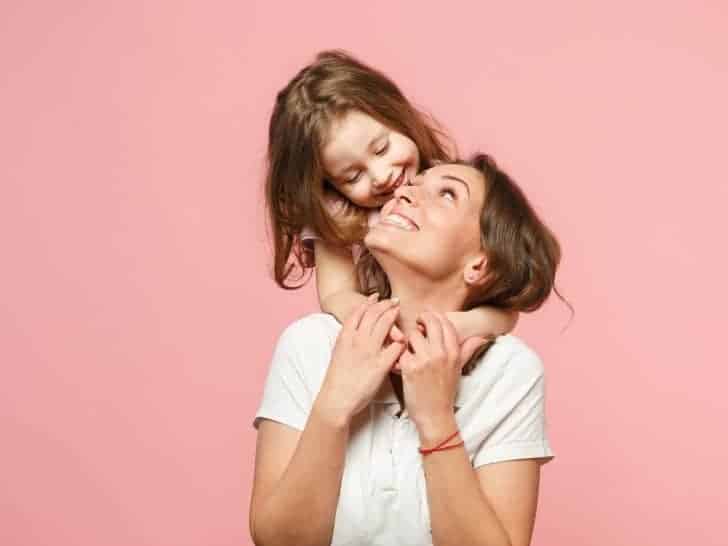 Read more about the article 21 Mutter-Tochter-Zitate, die dich zum Lächeln bringen